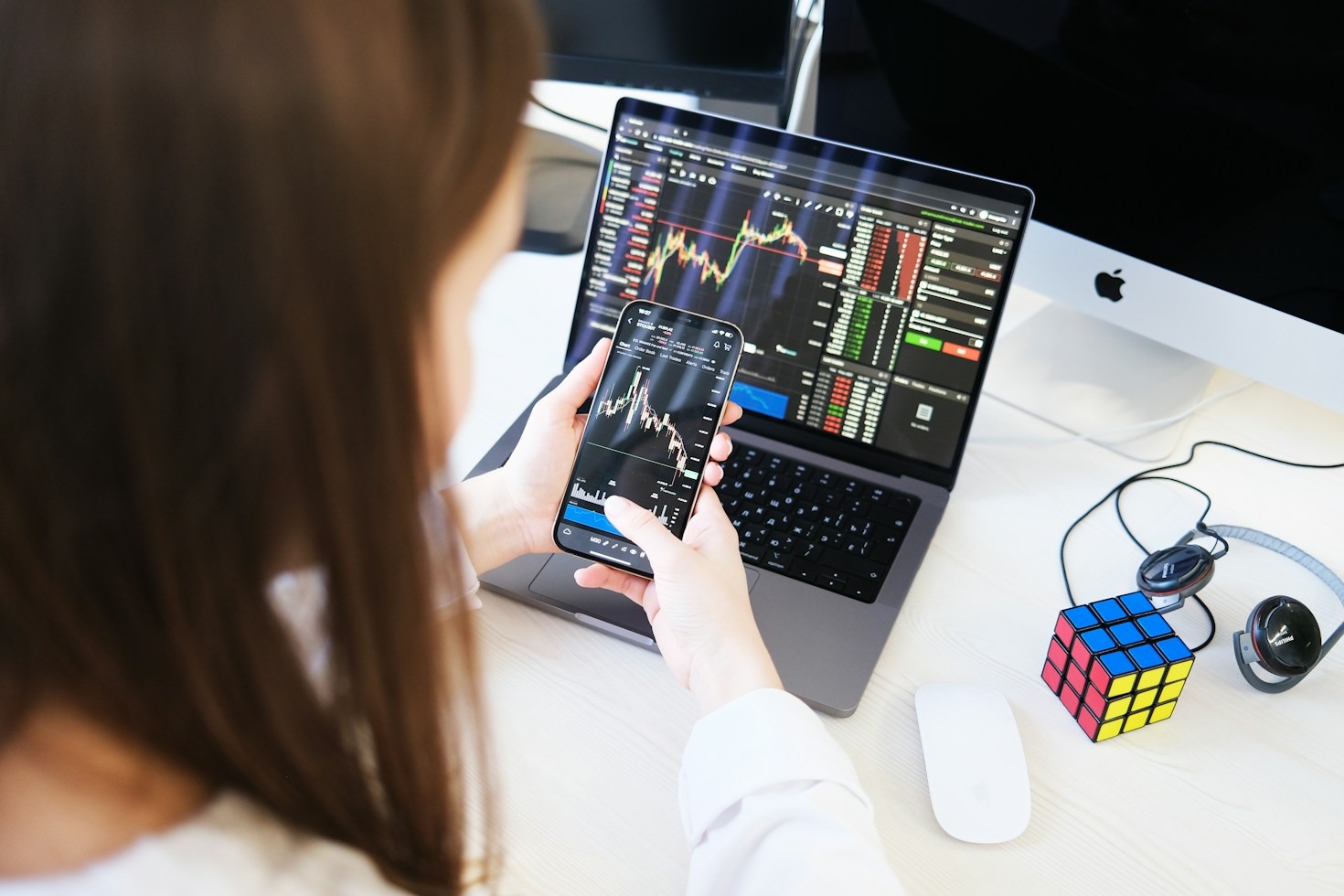 How to Choose the Right Proprietary Trading Firm